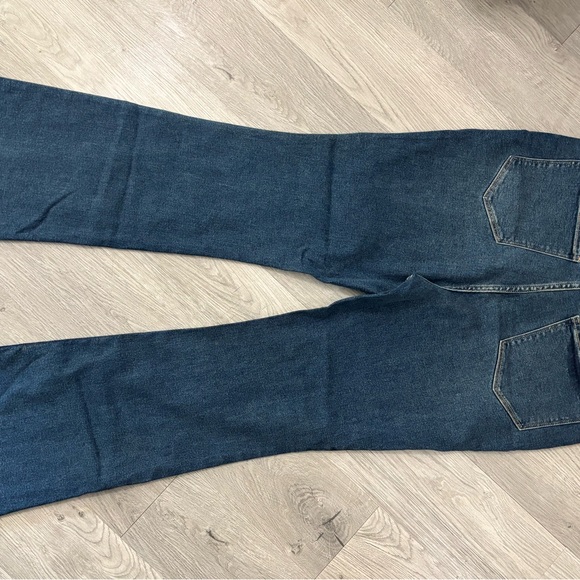 Old Navy Higher High Rise Flare Secret Smooth Pockets Stretch Blue Jeans Size 14 - Picture 6 of 6
